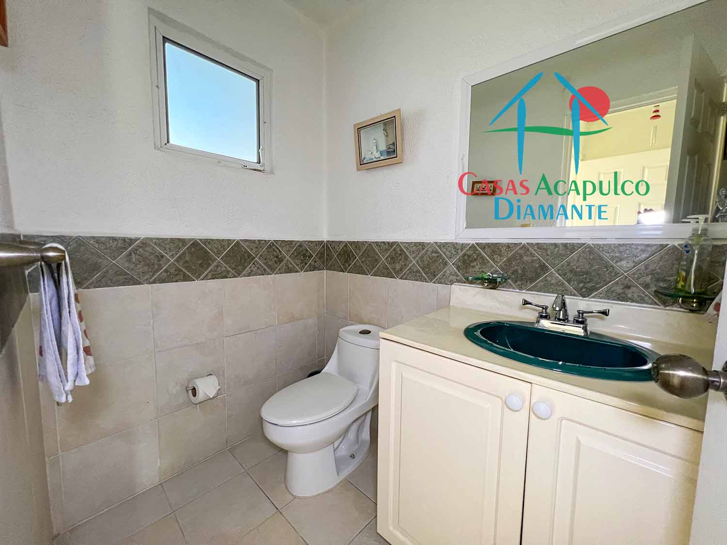 Villas Playa Diamante 40 - Baño de visitas 1